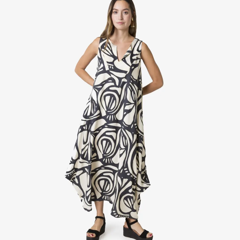 Tantrend Ασύμμετρο Μάξι Φόρεμα Oversized Ασπρόμαυρο 21 Γυναικείο ασύμμετρο μάξι φόρεμα σε oversized γραμμή με μαύρο γραφικό print