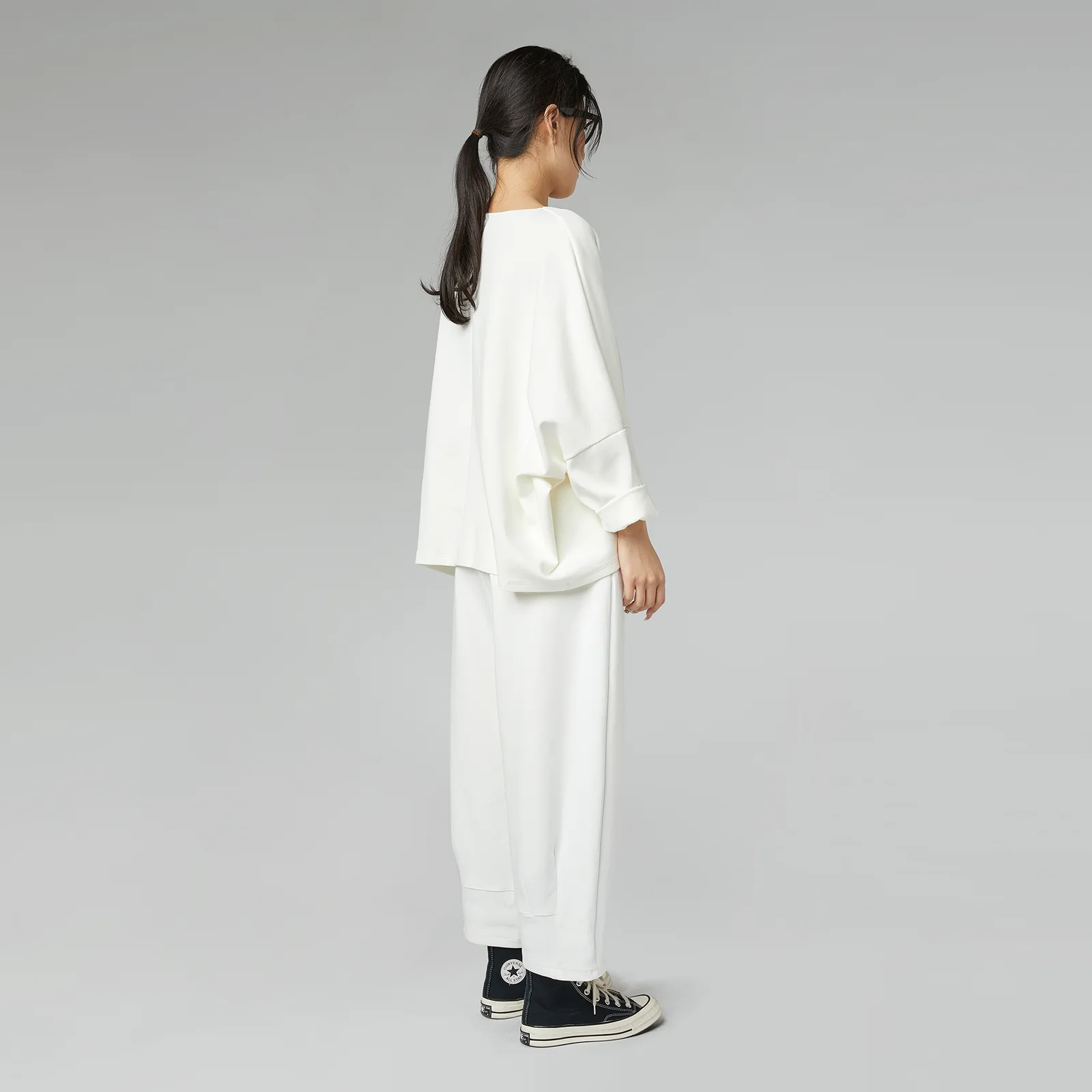 226064BACK WENDY TRENDY SWEATSHIRT IN LIGHTWEIGHT NEOPRENE FABRIC - Image 4