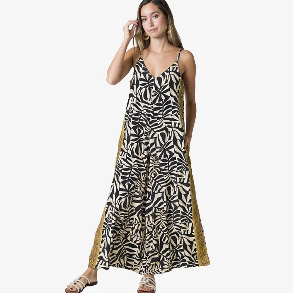 Tantrend "Boho Soul" Ολόσωμη Φόρμα Leaf 2 Tantrend Boho Soul ολόσωμη φόρμα καμπάνα με leaf print μαύρο ιβουάρ, μπροστινή όψη σε λευκό φόντο