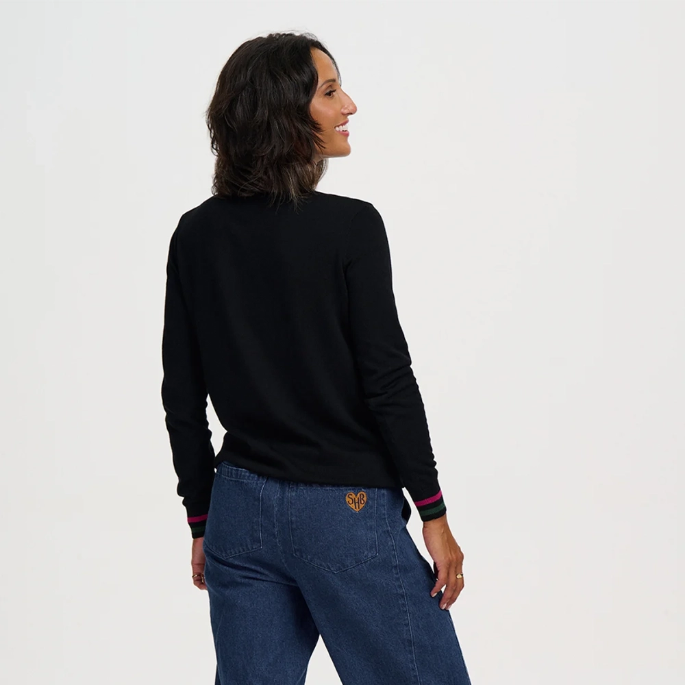 rita-jumper-sort-strik-and-sugarhill-back Πίσω όψη Sugarhill Brighton Rita μαύρου πουλόβερ με ριγέ λεπτομέρειες στις μανσέτες
