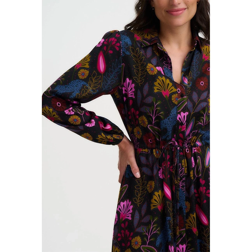 sugarhill-Black-Dottie-Maxi-Shirt-Dress-Jungle details Λεπτομέρεια υφάσματος και κουμπιών σε maxi φόρεμα Sugarhill Brighton Dottie